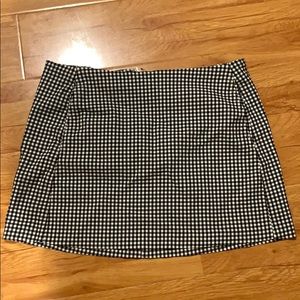 black and white plaid skirt